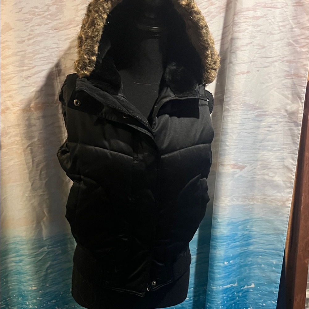 Urban Behavior Black Quilted Puffer Vest with Hood and Faux Fur